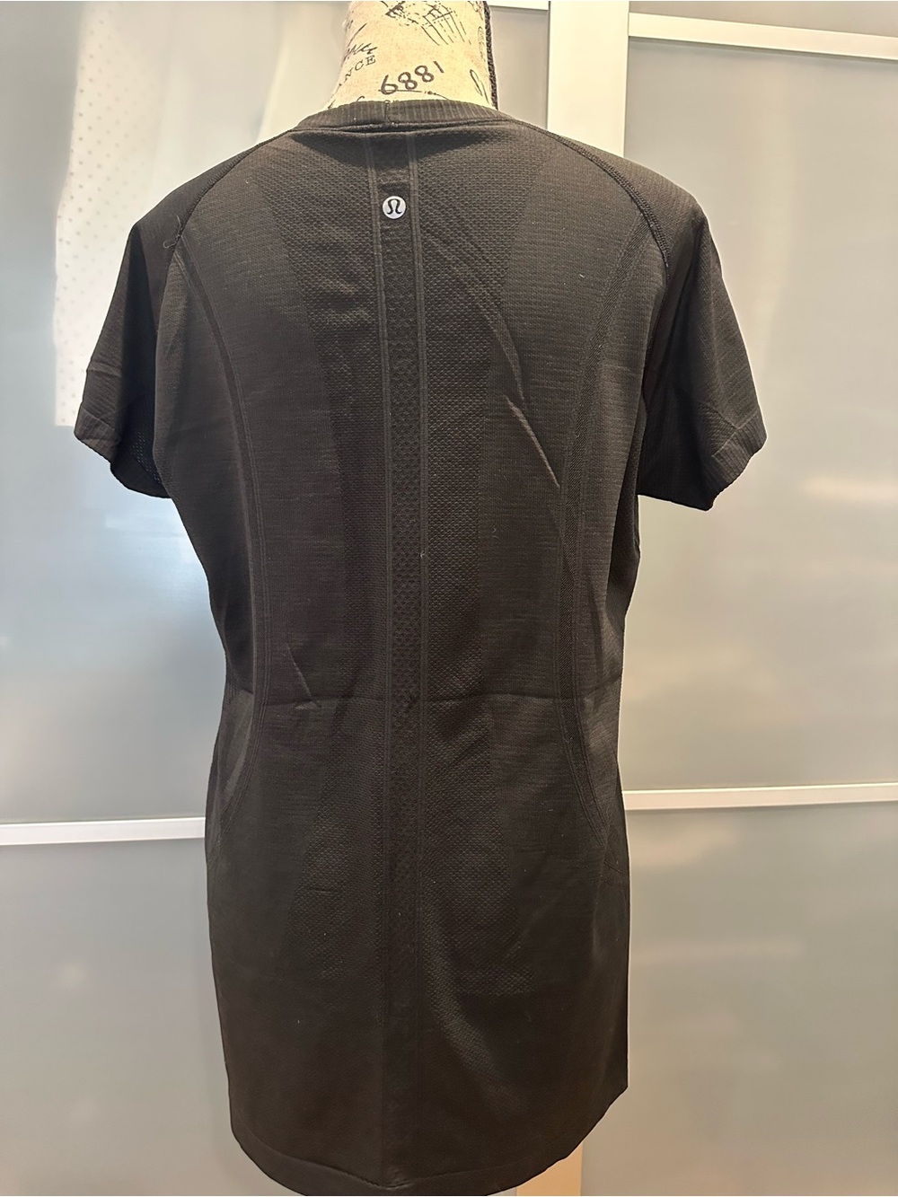 lululemon athletica Black Short Sleeve Athletic Tee